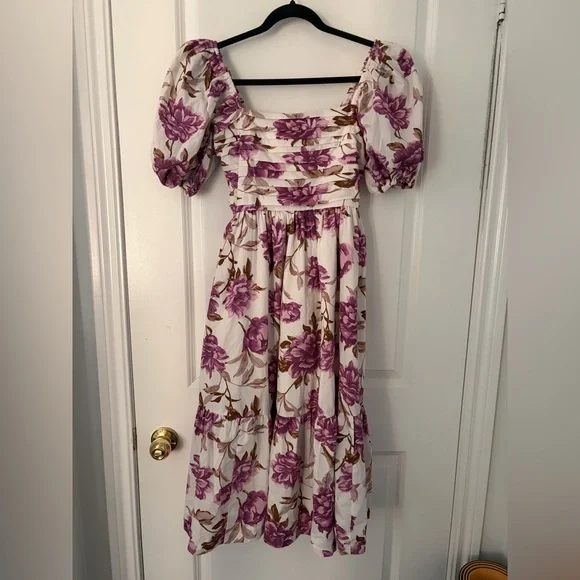 Abercrombie & Fitch Emerson Poplin Puff Sleeve Midi Dress in a floral print - Picture 3 of 12